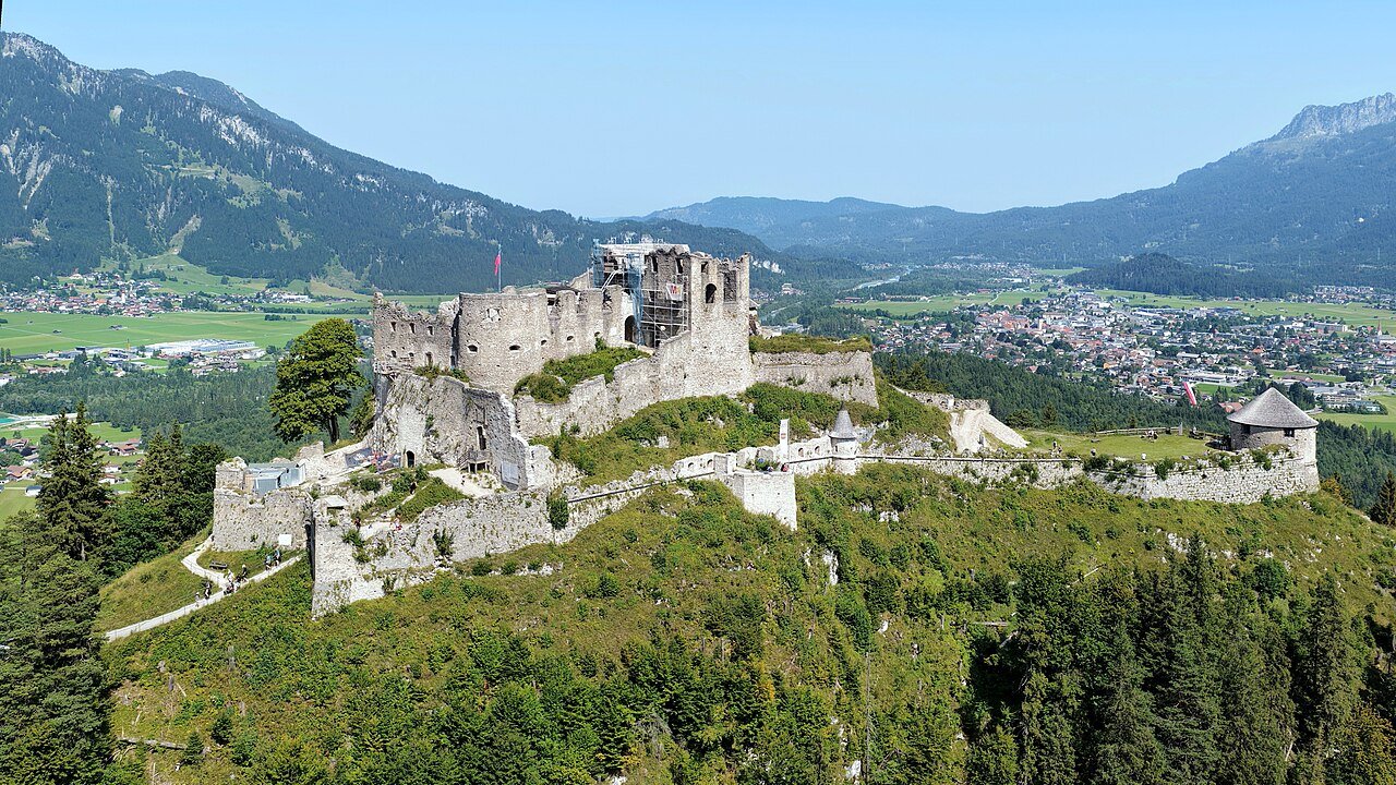 Reutte · Reutte - Burgruine Ehrenberg.JPG