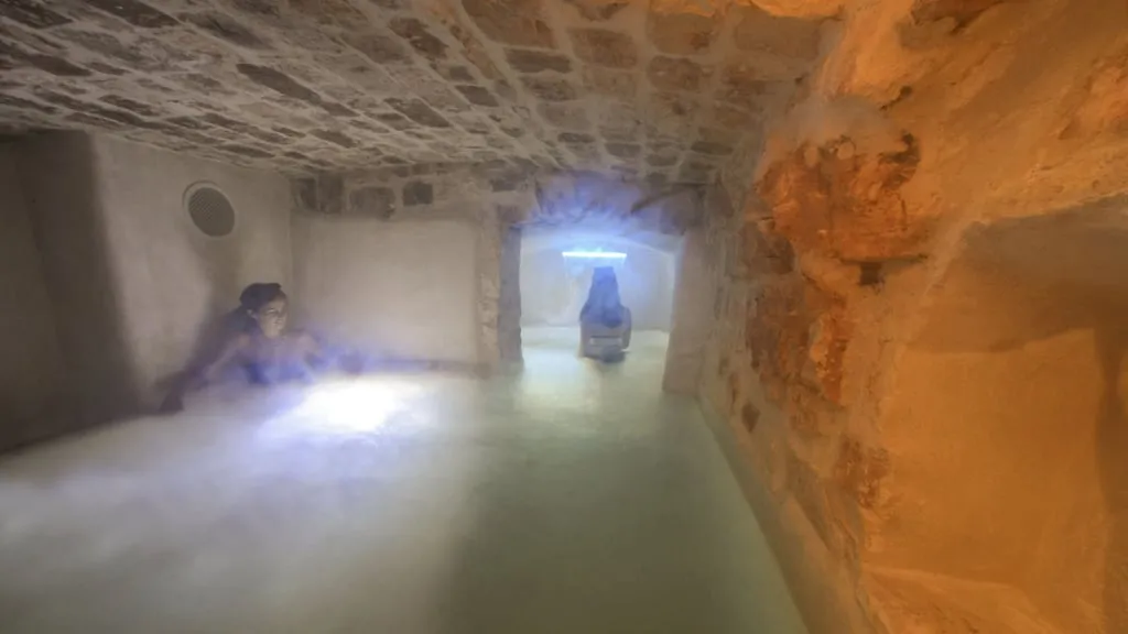 The private underground pool of Suite Leonardo in Cantina