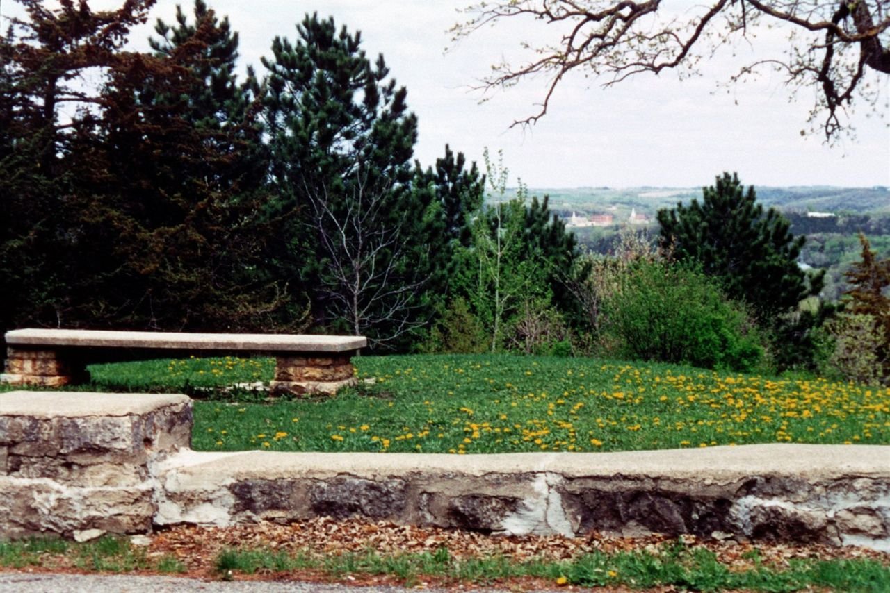Built by the WPA, Inspiration Point provides a place with tables and benches where travelers can stop and enjoy the sweeping vistas of farmland, bluffs, and river valley.
