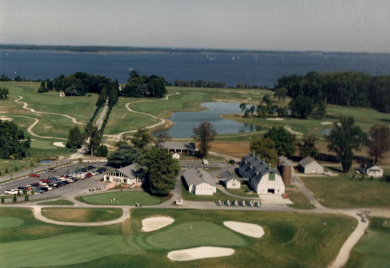 Seaside golfing attracts travelers to enjoy the links on Chesapeake Country Scenic Byway.